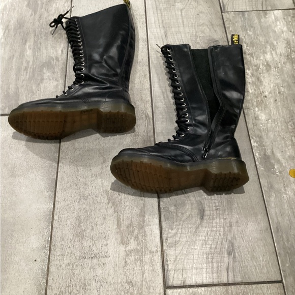 Dr. Martens Black Leather Boots with Zipper size 7 - Picture 1 of 10
